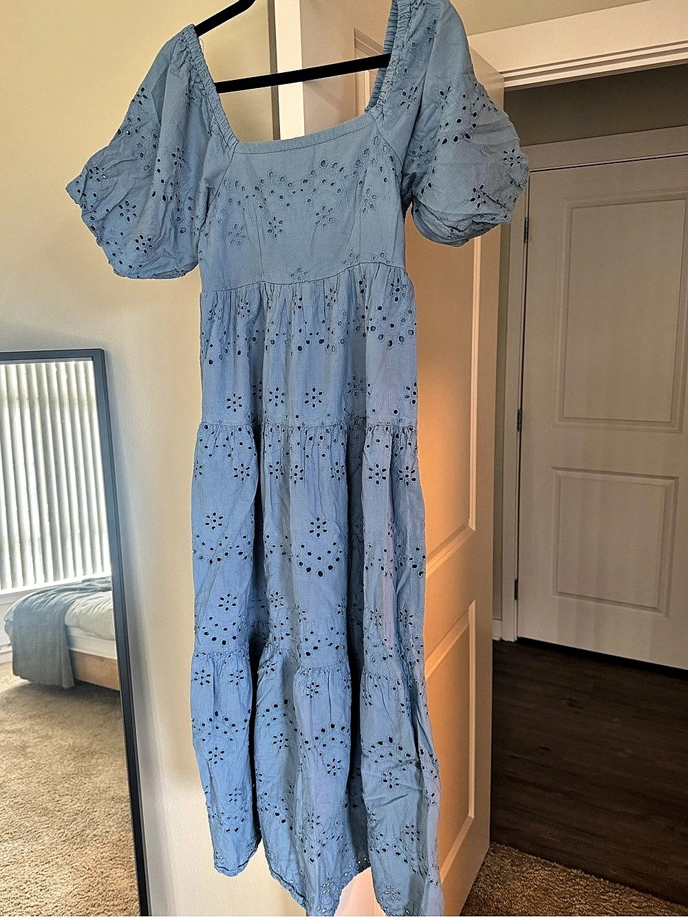 Eyelet Floral Maxi Dress in Blue Size Small Like New